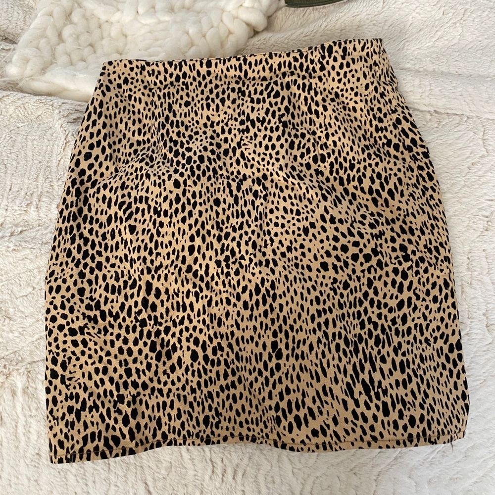 Brandy Melville cheetah skirt